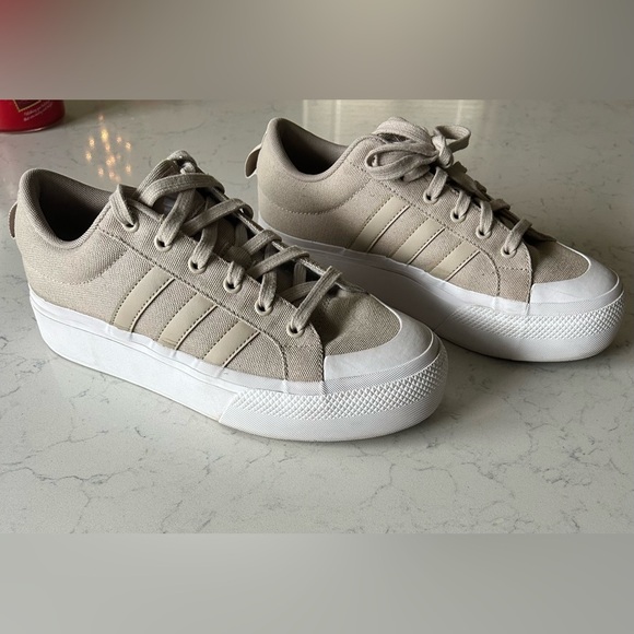 Adidas Women’s Bravada 2.0 Platform Wonder Beige Canvas Sneaker - Picture 3 of 15
